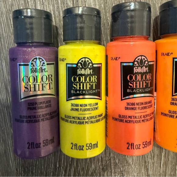 Folk Art Color Shift Paint Set Blacklight Color Set - Picture 2 of 3